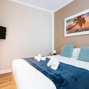 Elegant Duplex 3 Master Bedrooms And Private Apartment Seville